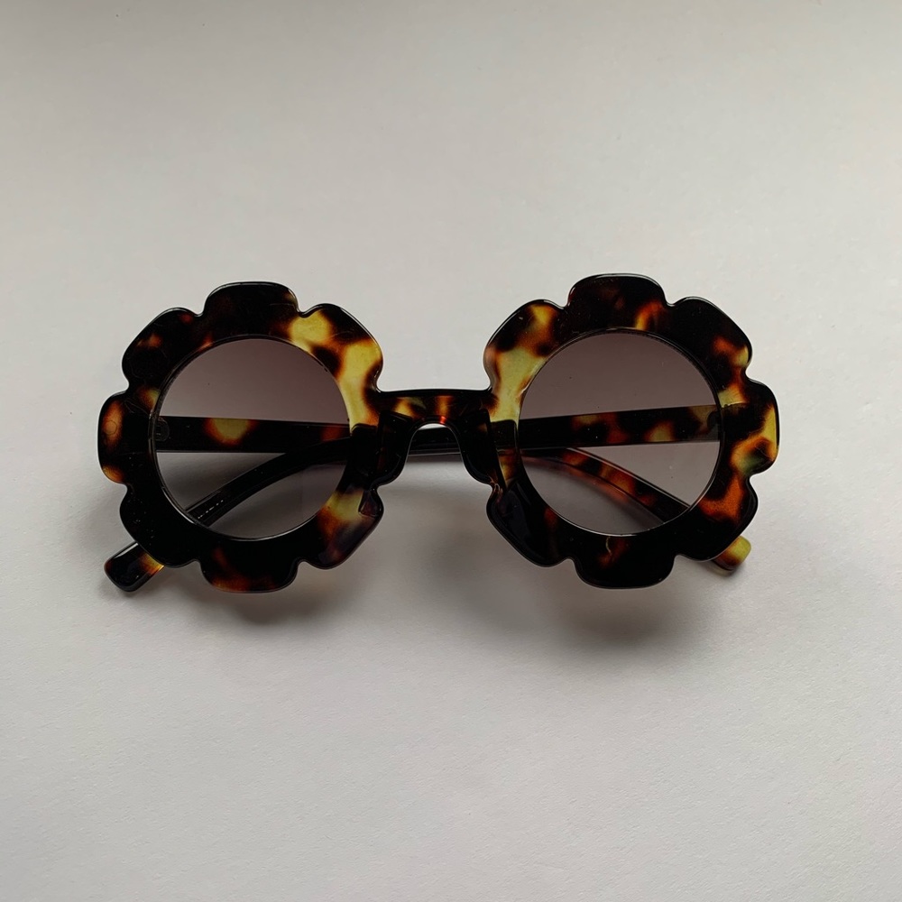 Stylish Sunflower 🌻 Sunglasses